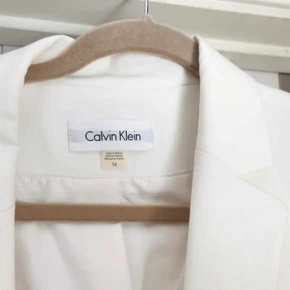 Calvin Klein White Blazer - Picture 2 of 3